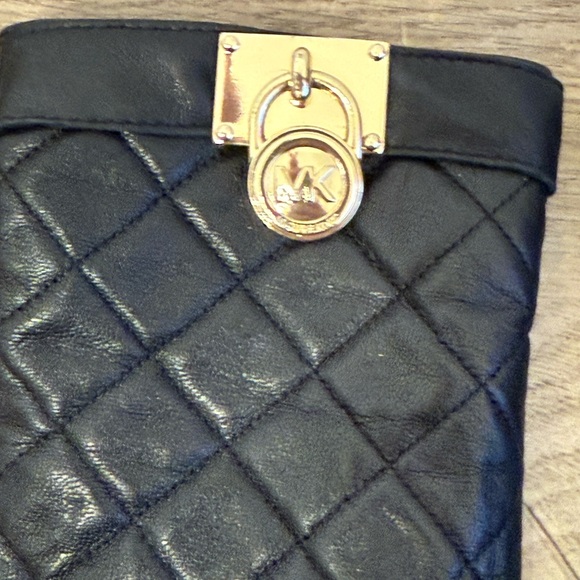 Michael Kors Leather Tech Gloves Womens Size Med Black Quilted Lined - preowned - Picture 2 of 5